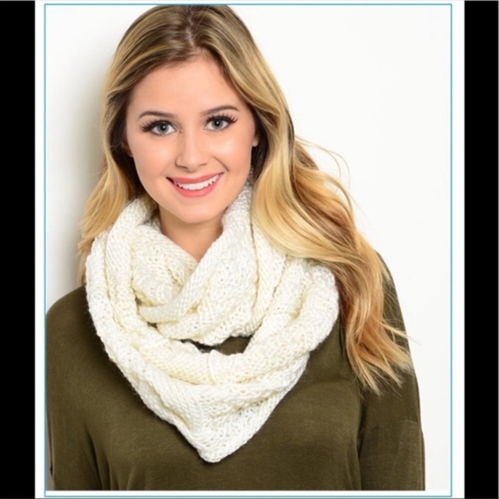 NWT infinity scarf